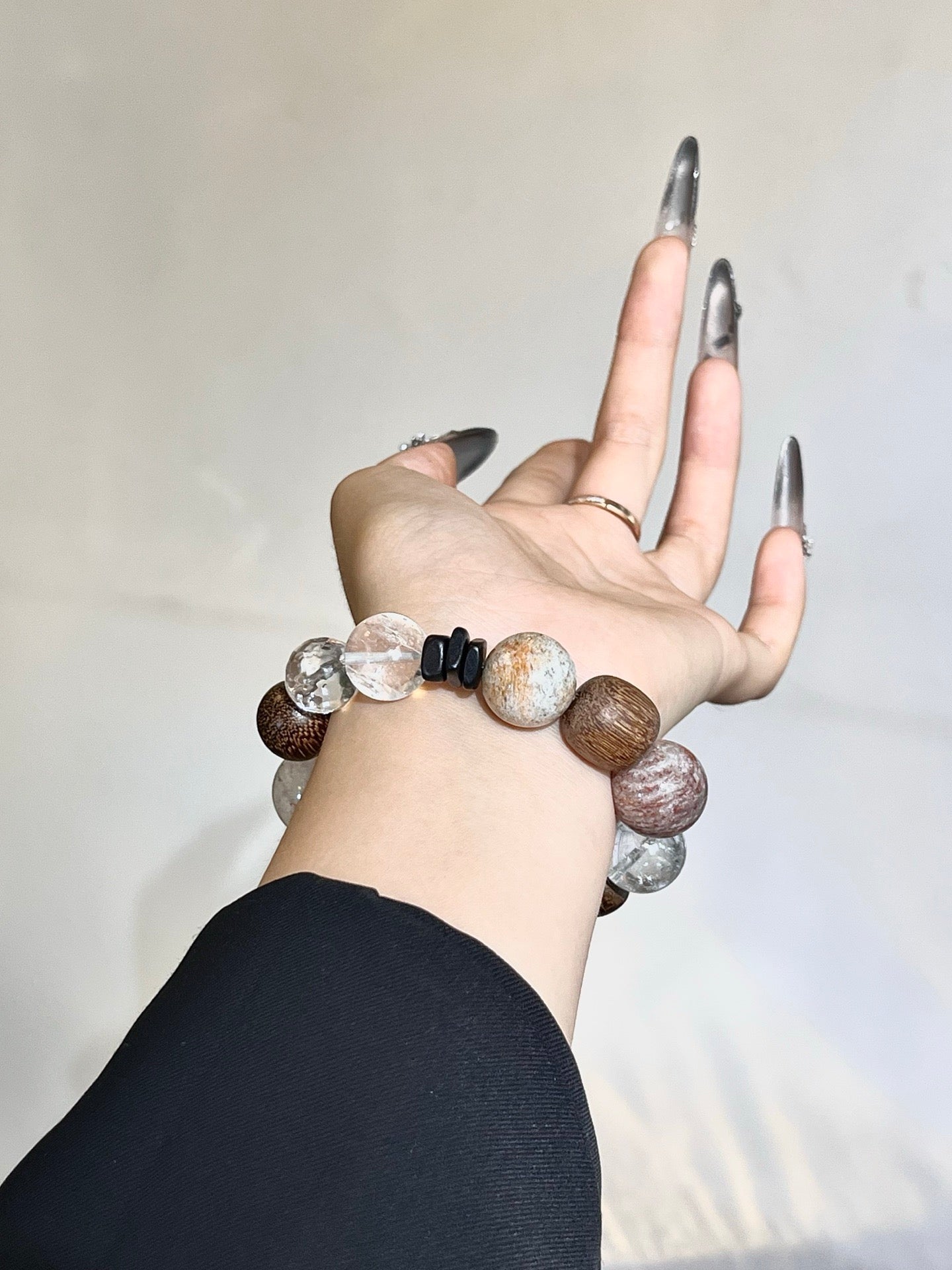 “Moon&Wood” Bracelet | Agarwood, White Quartz & Multi-Layer Phantom Quartz 12–15mm
