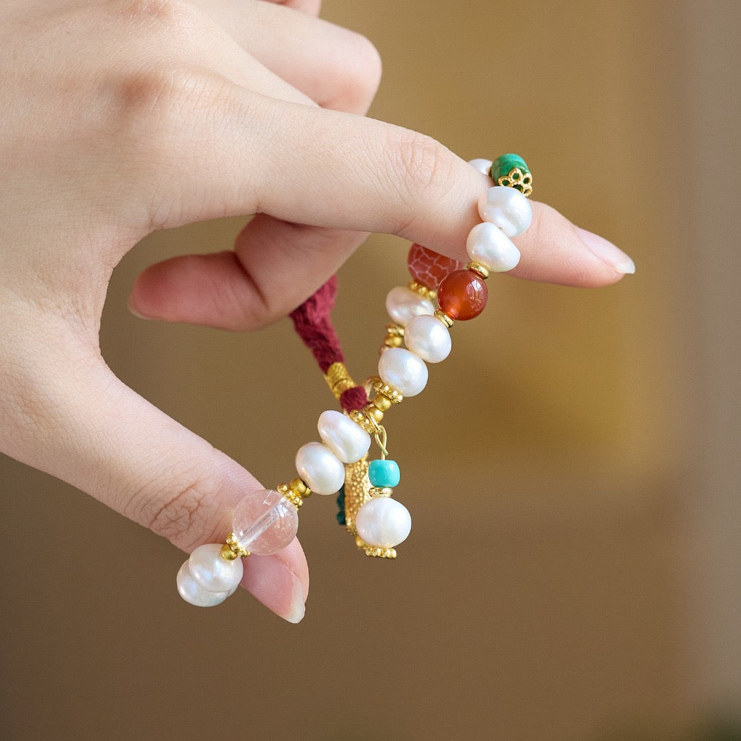 Natural Pearl Bracelet with Brass Guanyin Pendant | Single Strand