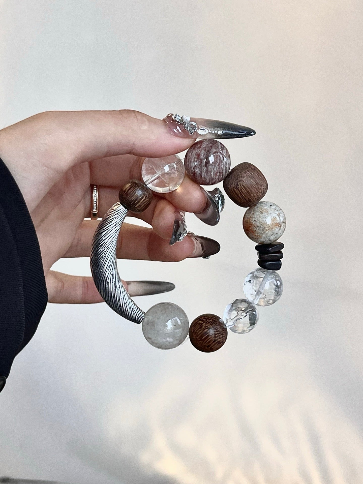“Moon&Wood” Bracelet | Agarwood, White Quartz & Multi-Layer Phantom Quartz 12–15mm