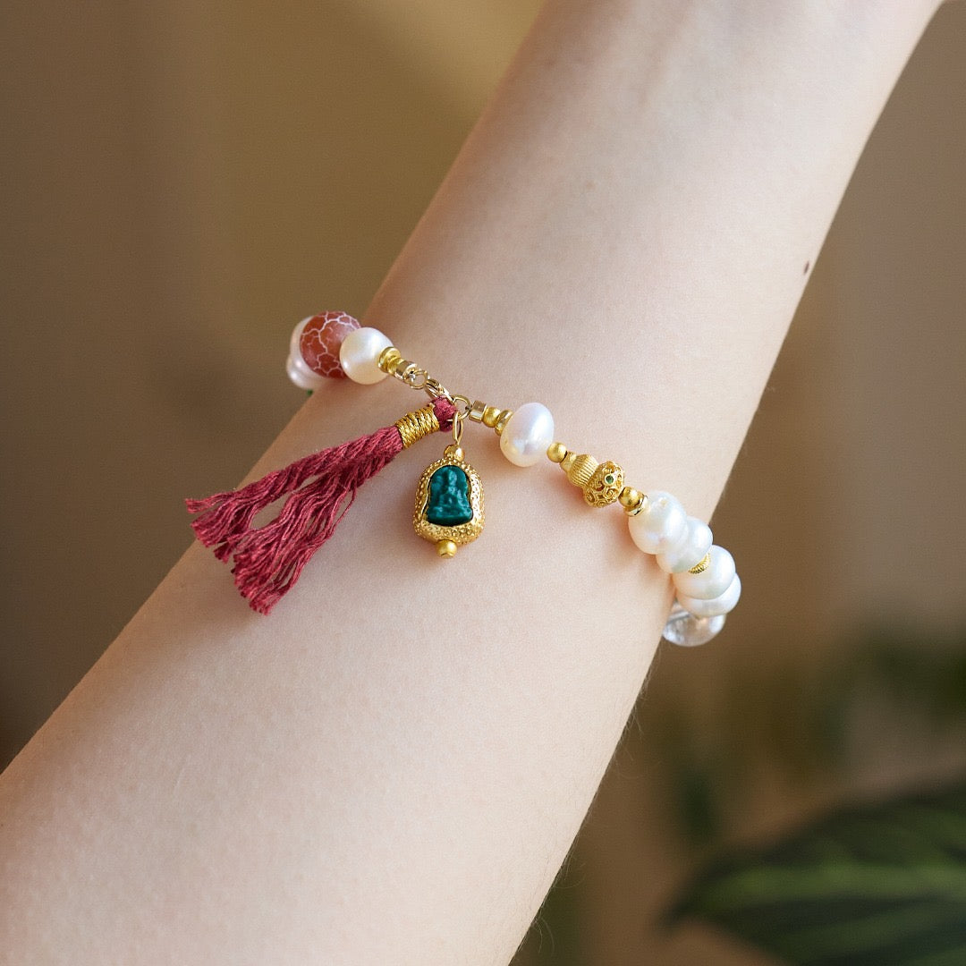 Natural Pearl Bracelet with Brass Guanyin Pendant | Single Strand