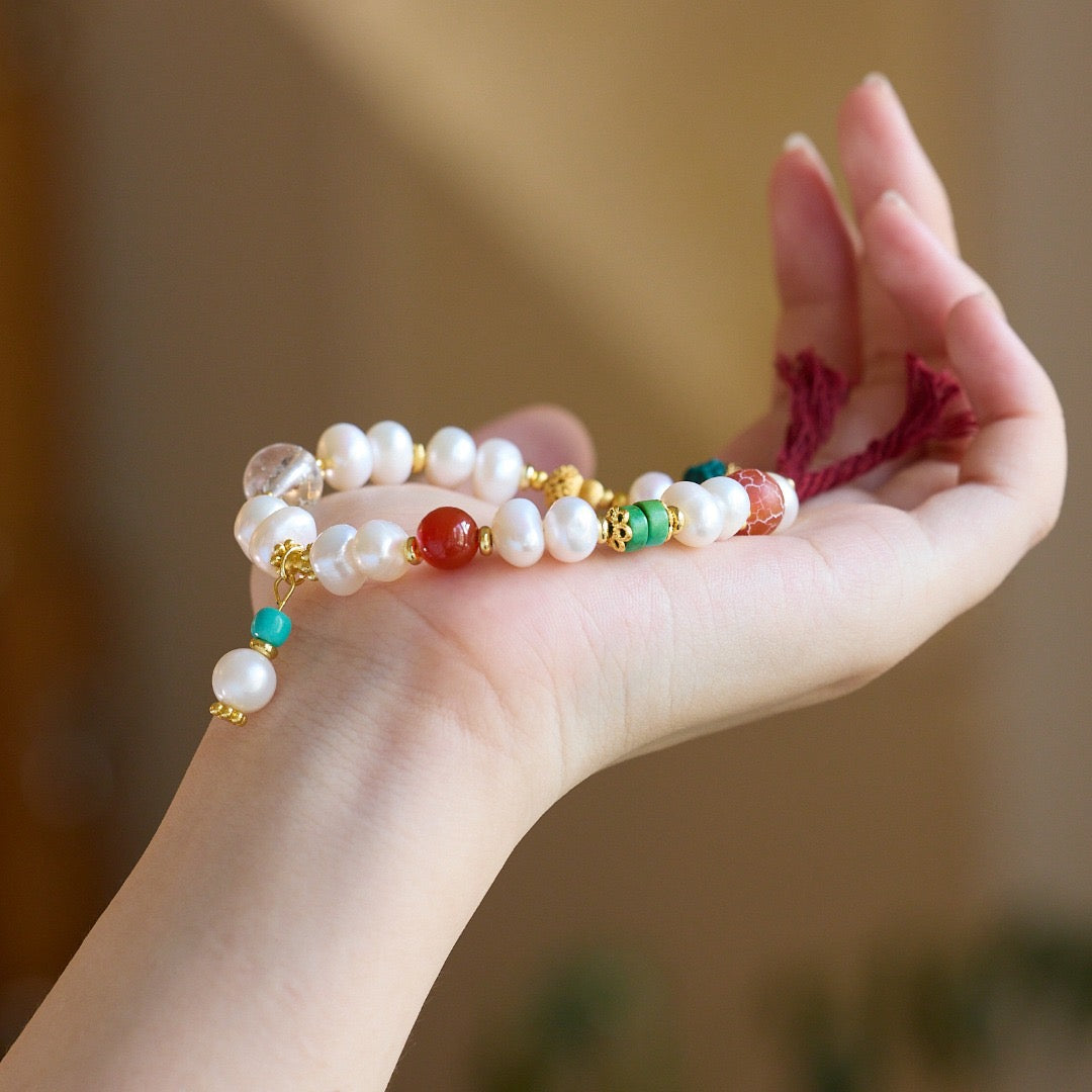 Natural Pearl Bracelet with Brass Guanyin Pendant | Single Strand