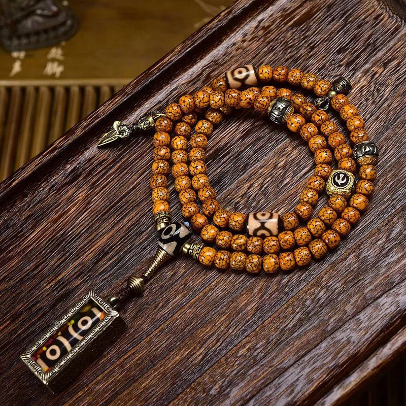 108 Natural Aged Rudraksha Mala Beads – Agate Three-Eye Dzi Pendant for Meditation & Prayer
