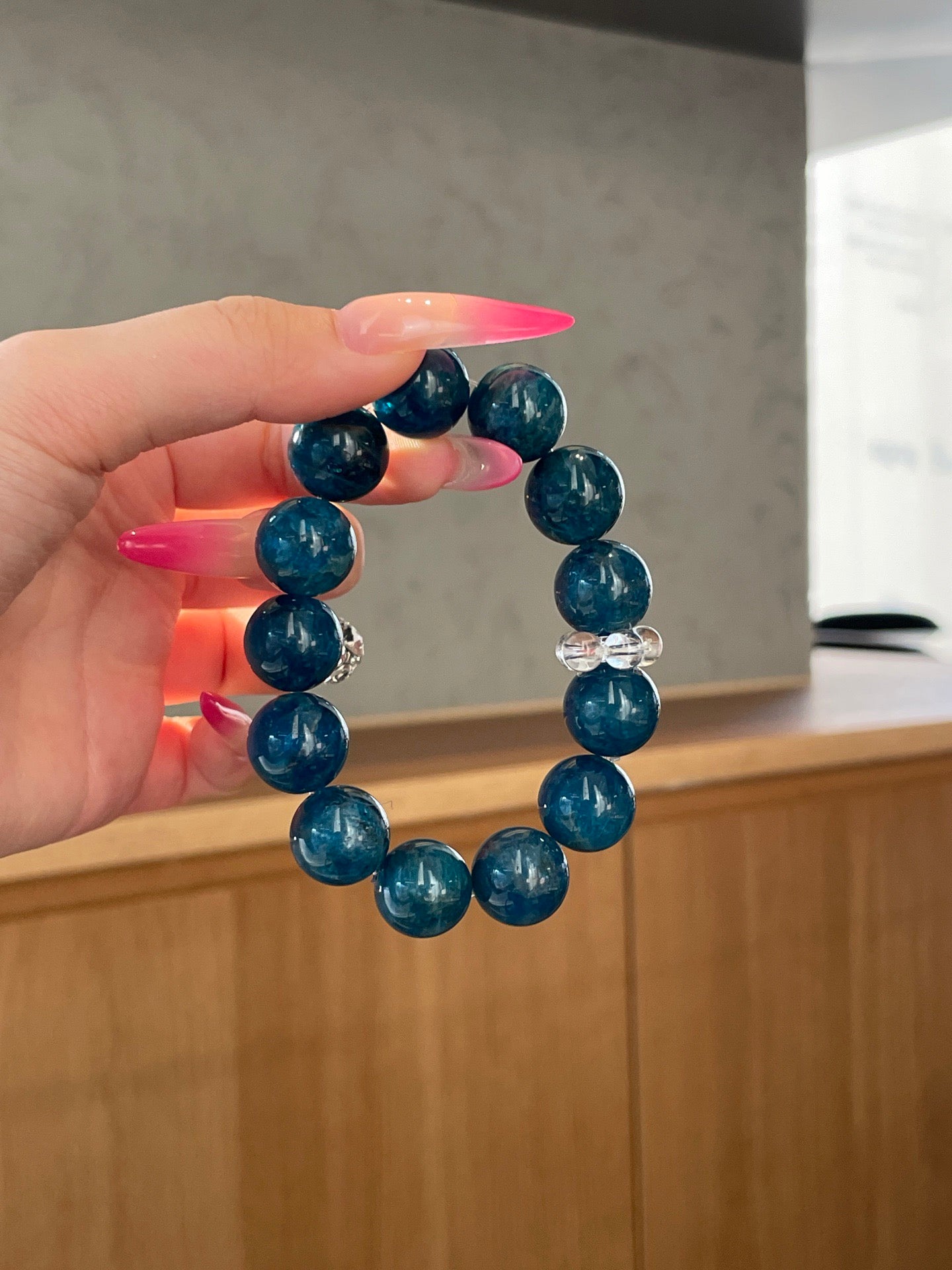 Blue Haven – Blue Phosphosiderite & White Crystal Rings Bracelet