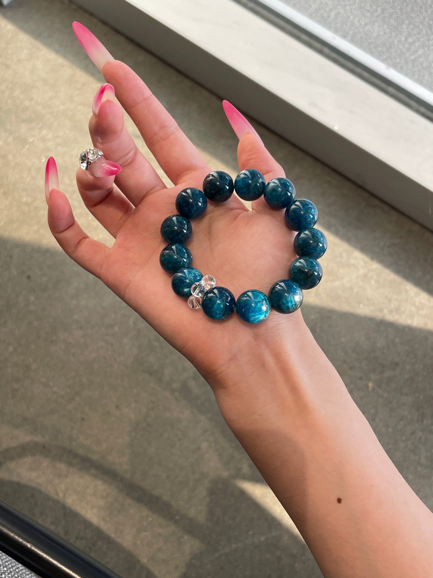 Blue Haven – Blue Phosphosiderite & White Crystal Rings Bracelet